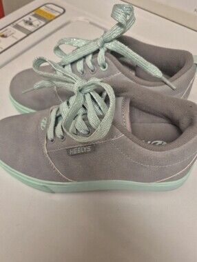 Heelys Kids Gray Sneakers with Mint Green Accents (2)